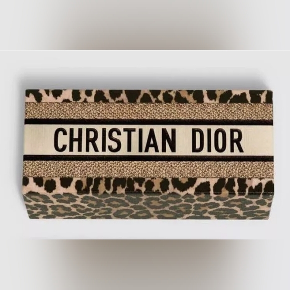 Insomniacs No Theme , No Crap Share Show Tonight 11:59 PM Pacific Tray is Open - Picture 2 of 4